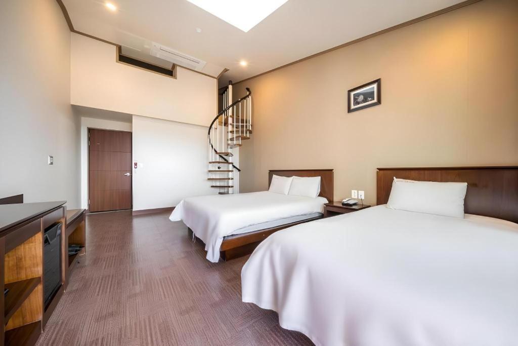 Sea View Hotel Jeju Buitenkant foto