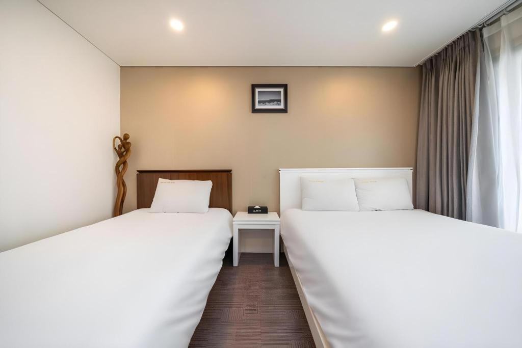 Sea View Hotel Jeju Buitenkant foto
