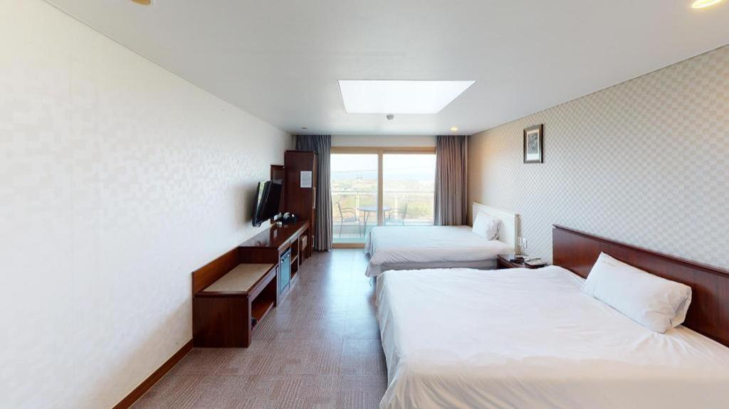 Sea View Hotel Jeju Buitenkant foto