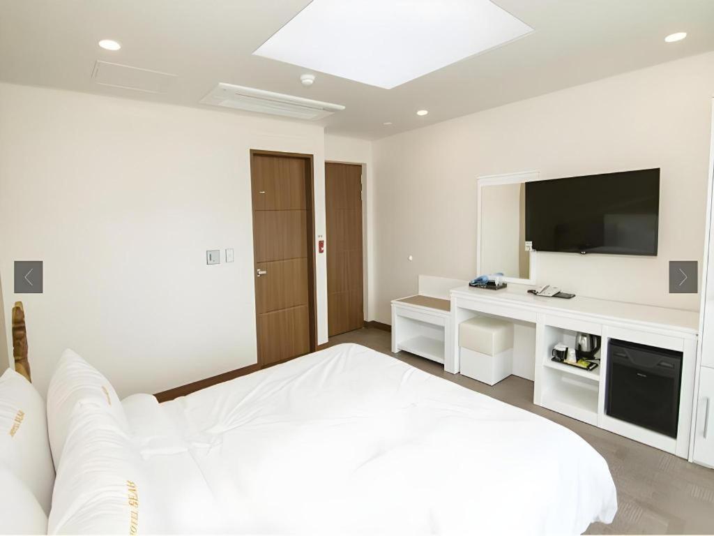 Sea View Hotel Jeju Buitenkant foto