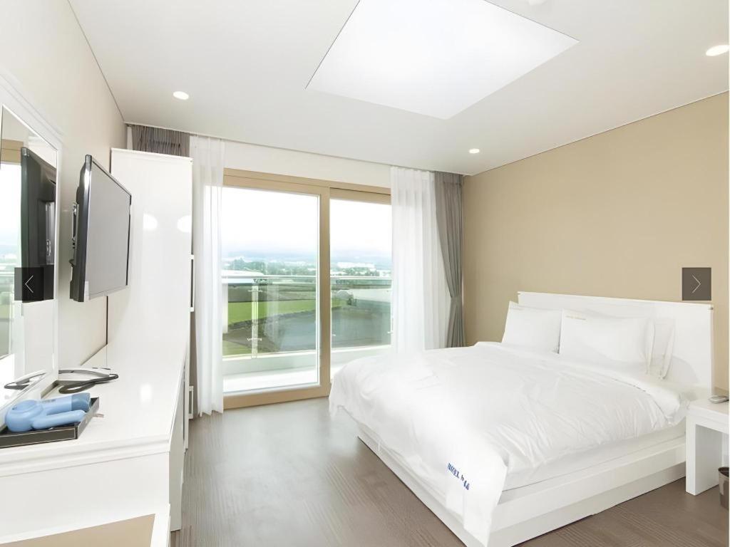 Sea View Hotel Jeju Buitenkant foto