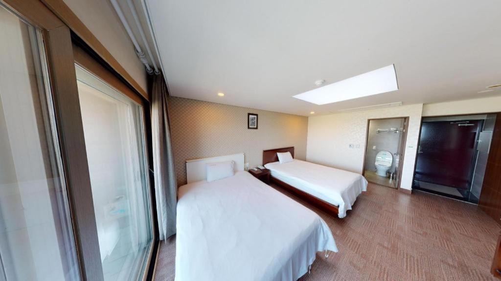 Sea View Hotel Jeju Buitenkant foto